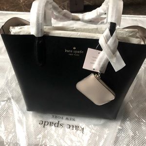 KATE SPADE Women’s shoulder bag with coin purse.  Brand new with tags.